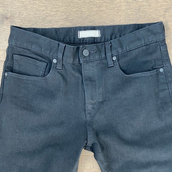 UNI QLO WOMENS BLACK JEANS SIZE 30. PROBABLY WORM ONCE! In excellent condition. - Picture 5 of 7